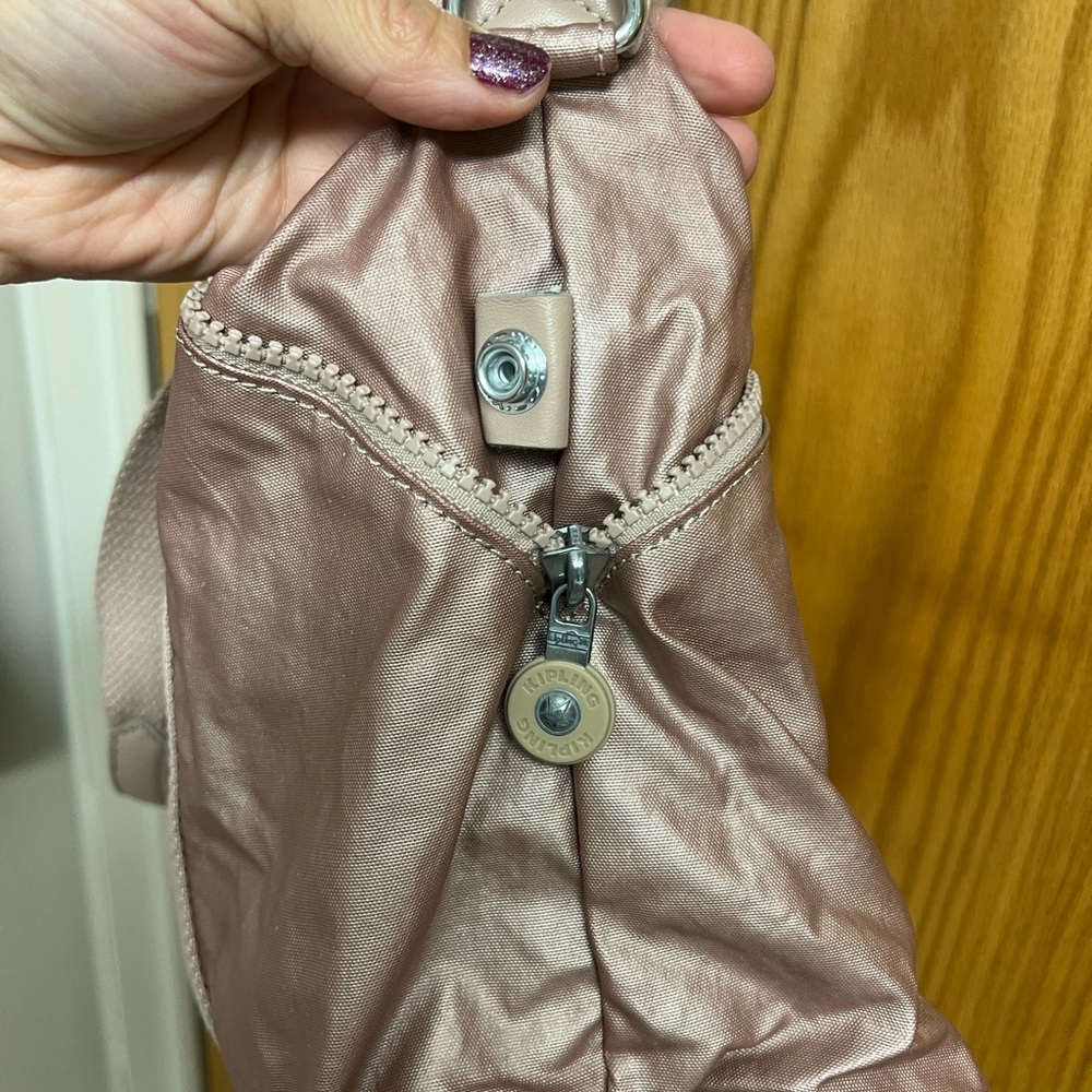Kipling Art Mini handbag in a metallic rose - Picture 7 of 16